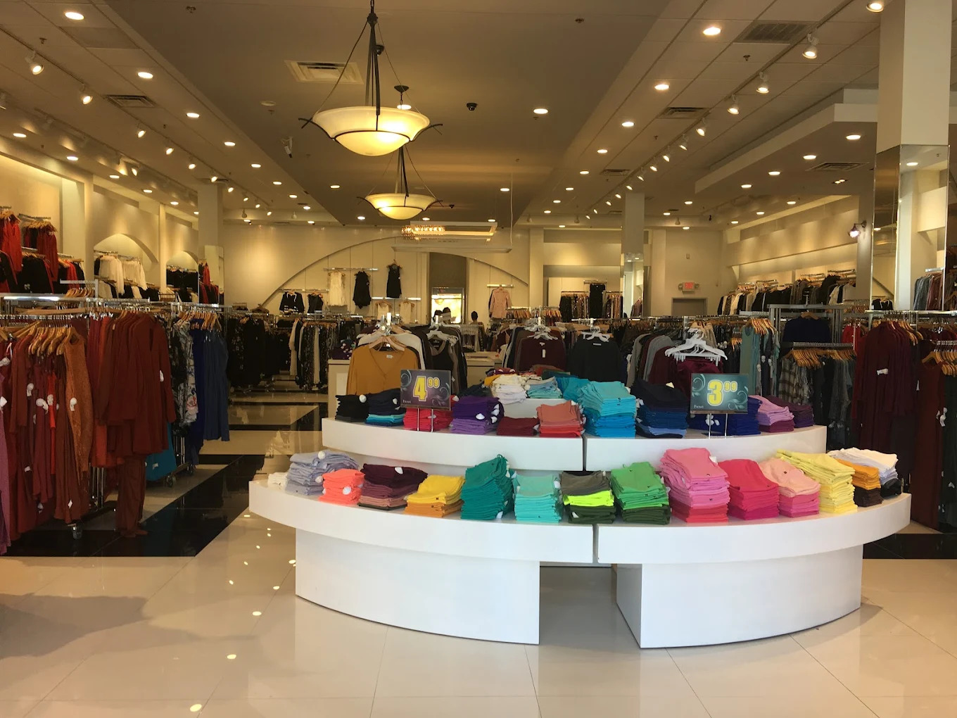 Explore FRENZI Women’s Clothing Store in Fairview Texas for Trendy and Comfortable Styles